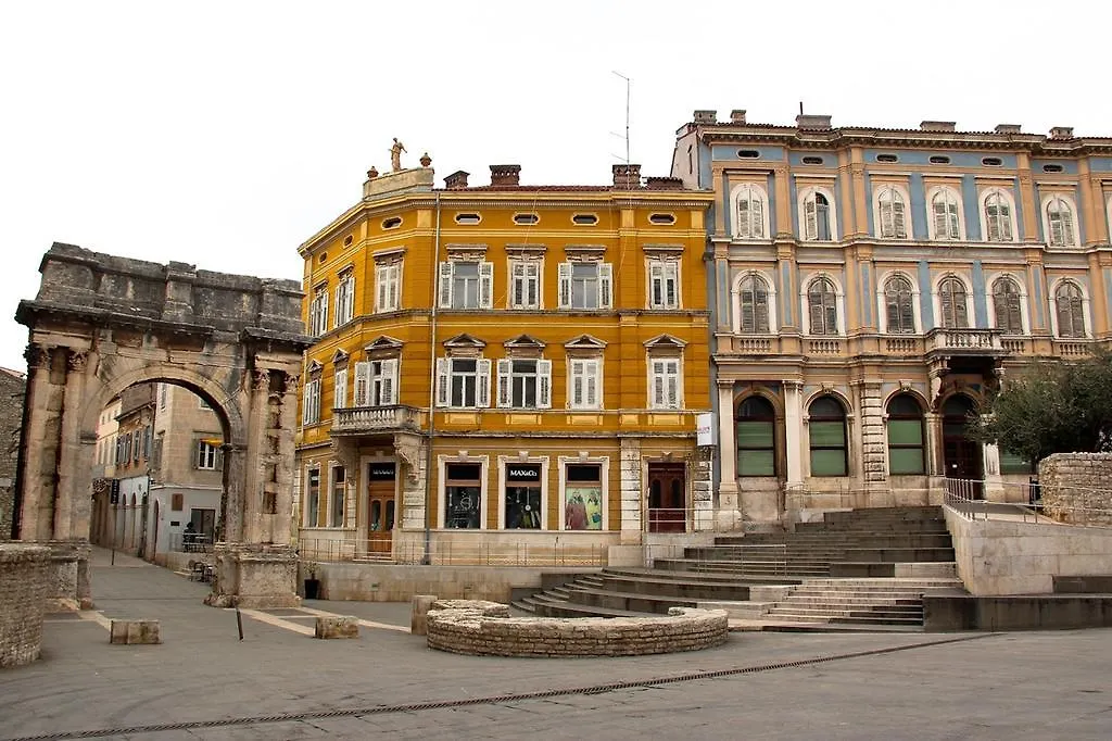 Apartments Centurio Pula